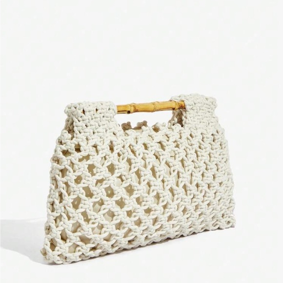 Elegant Cream Woven Handbag - Picture 4 of 7